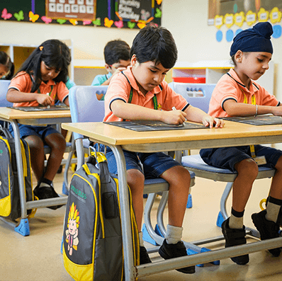 Preschool in Oshiwara - Kids Studying
